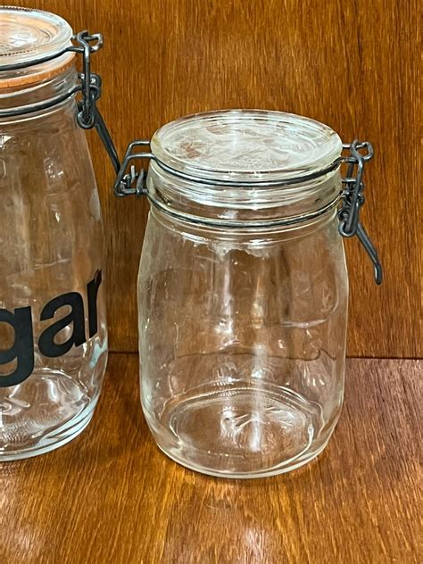 triomphe glass jars